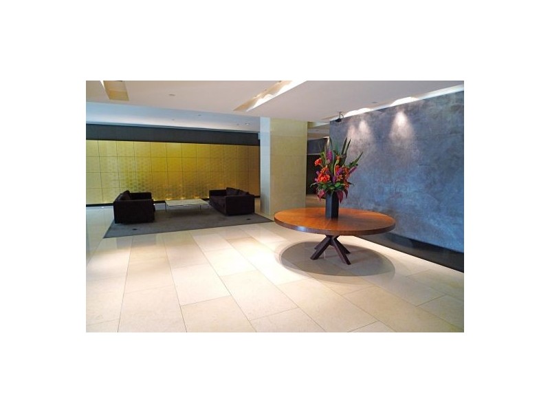 912/80 Clarendon Street, Southbank VIC 3006