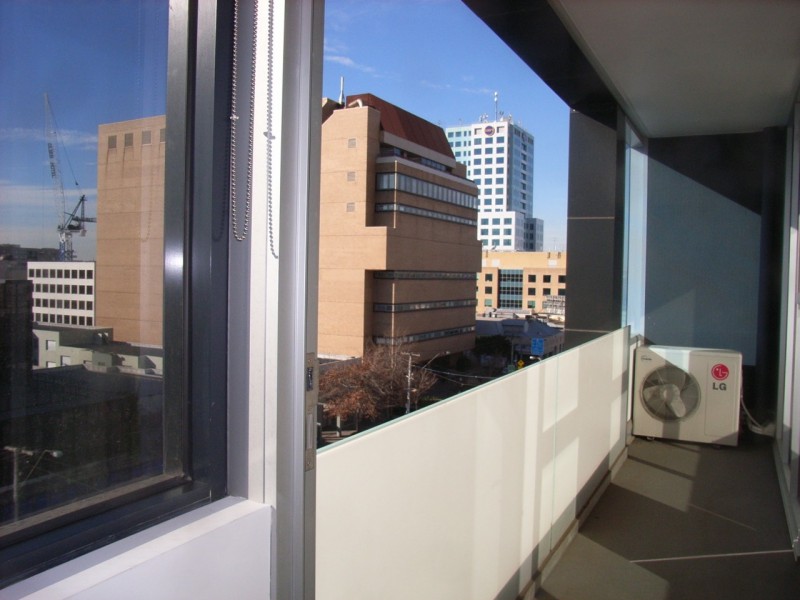 402/200 Toorak Road, South Yarra VIC 3141