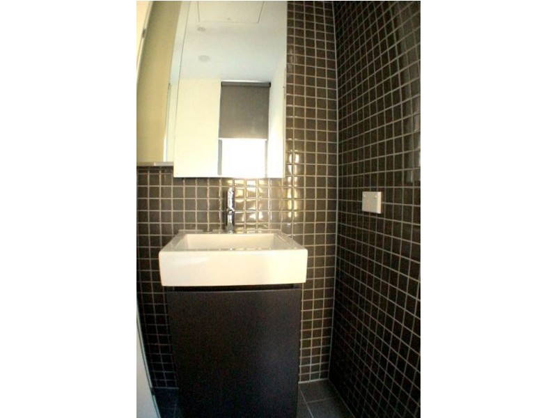 402/9 Eades Street, East Melbourne VIC 3002