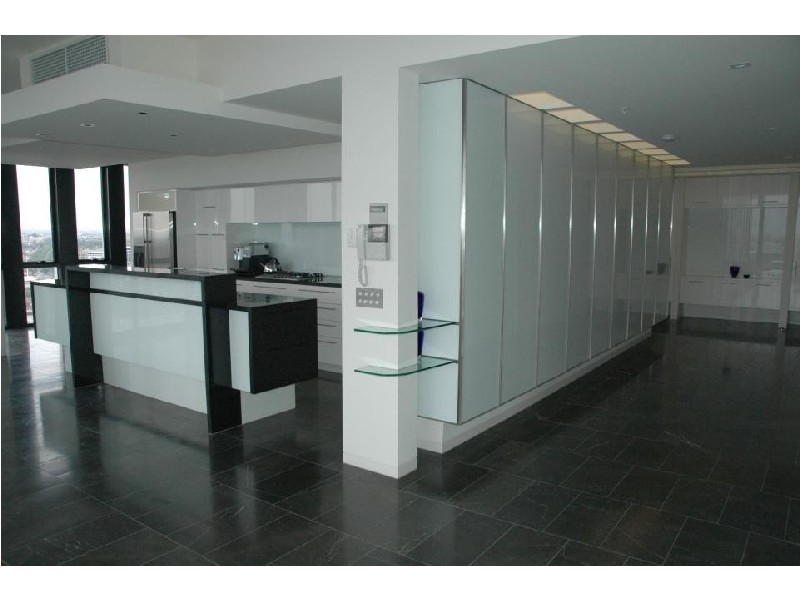 2401/26 Wills Court, Melbourne VIC 3000