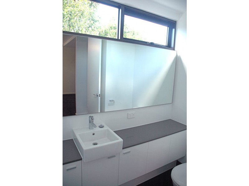 22/17 Robe Street, St Kilda VIC 3182