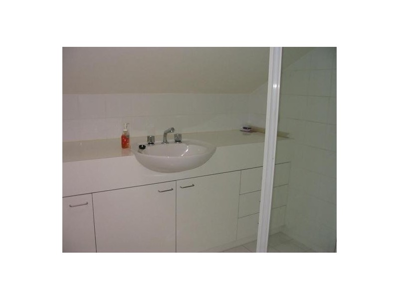 4/23 coromandel place, Melbourne VIC 3000