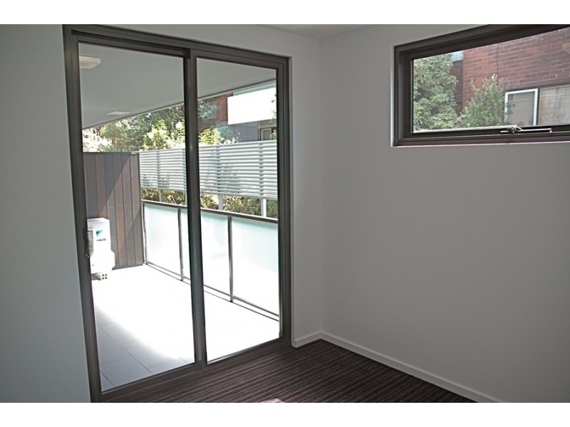 22/17 Robe Street, St Kilda VIC 3182