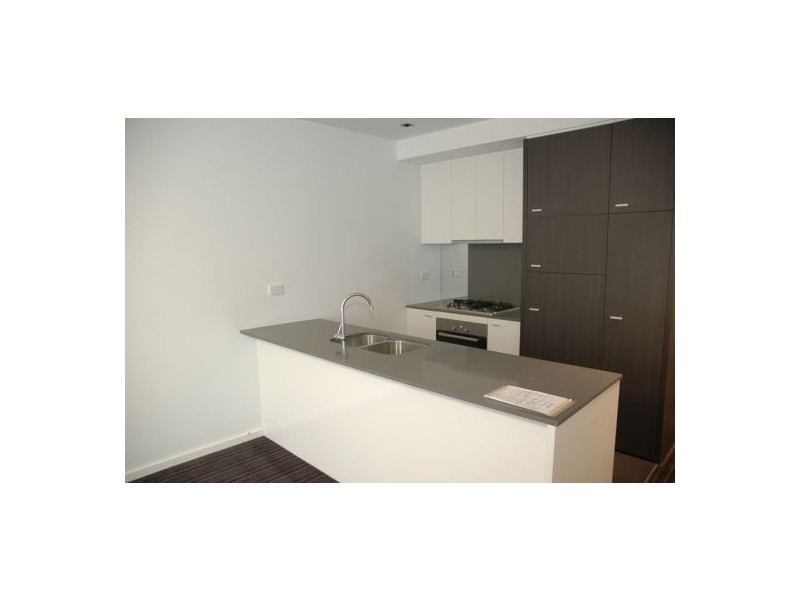 18/17 Robe Street, St Kilda VIC 3182