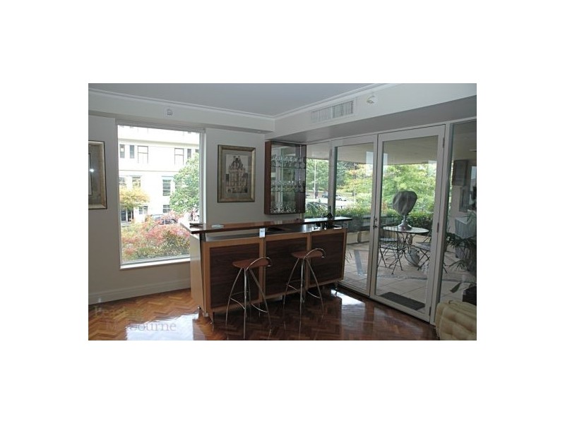 2/214 Albert Street, East Melbourne VIC 3002