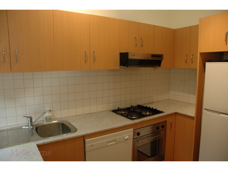 2/61 Blessington Street, St Kilda VIC 3182