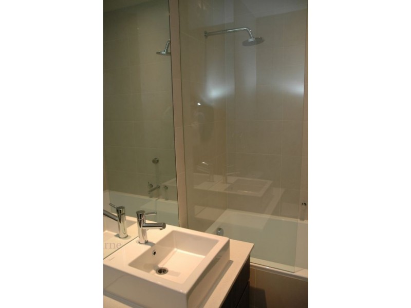 7/20 Convention Centre Place, Docklands VIC 3008