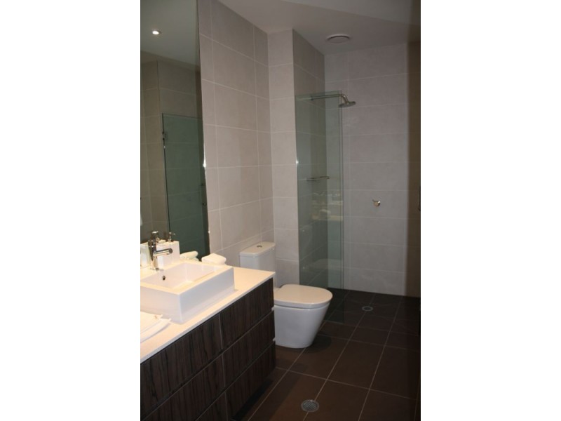 7/20 Convention Centre Place, Docklands VIC 3008