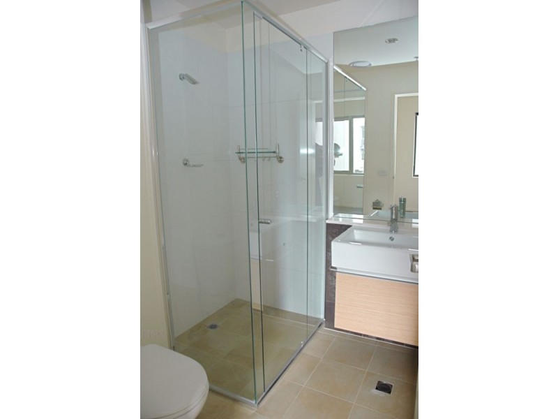 4.02/216 Rouse Street, Port Melbourne VIC 3207