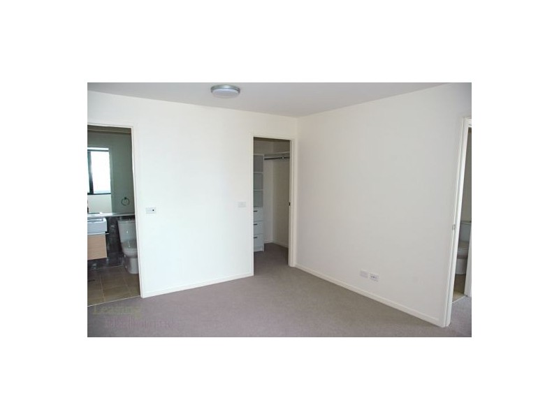 4.04/216 Rouse Street, Port Melbourne VIC 3207