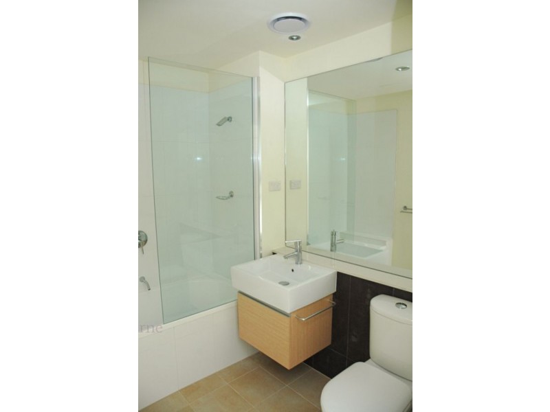 4.05/216 Rouse Street, Port Melbourne VIC 3207