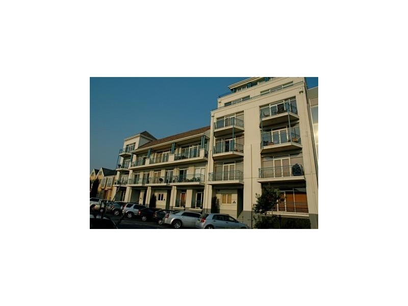 302/10  Princes Street , Port Melbourne VIC 3207