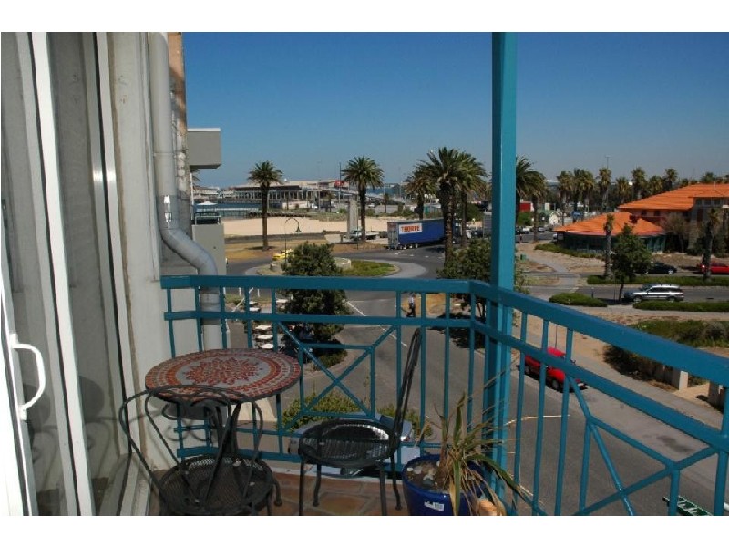 302/10  Princes Street , Port Melbourne VIC 3207