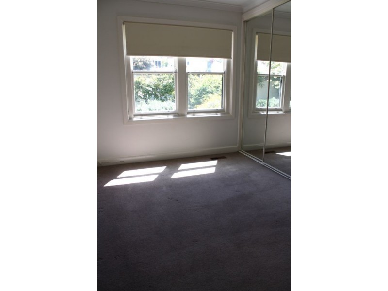2/52 Grey Street, East Melbourne VIC 3002