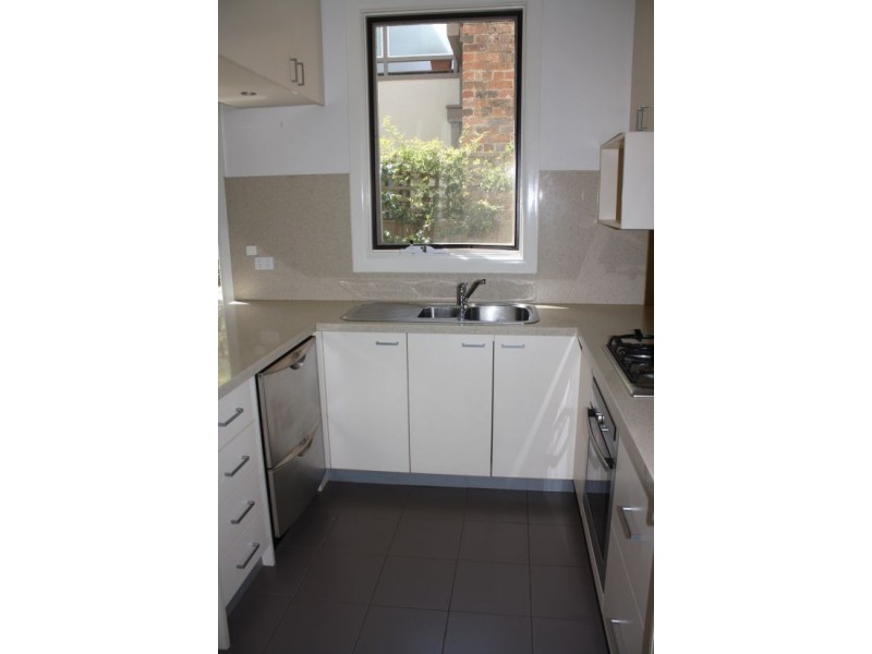 2/52 Grey Street, East Melbourne VIC 3002