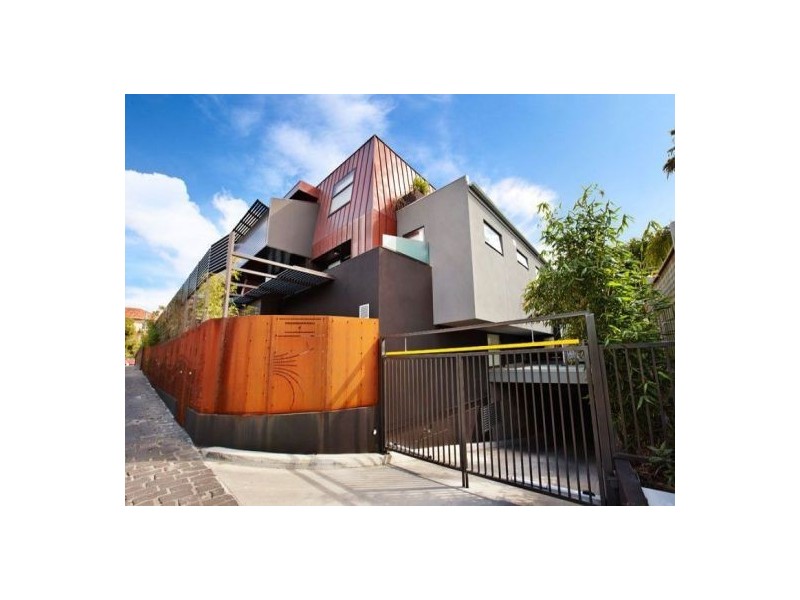 4/17 Robe Street, St Kilda VIC 3182