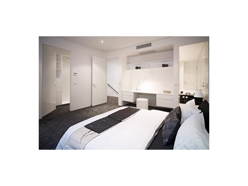 25 Barrow Street, Burnley VIC 3121