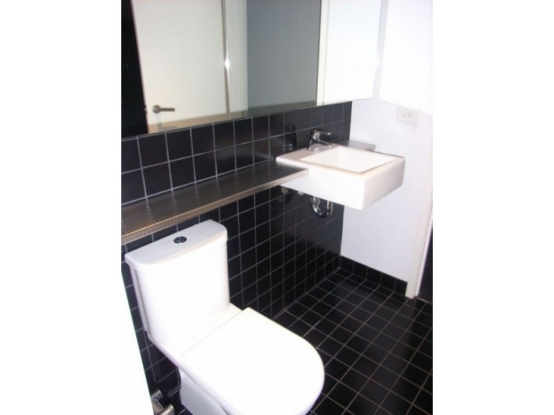 1403/8 Waterview Walk, Docklands VIC 3008