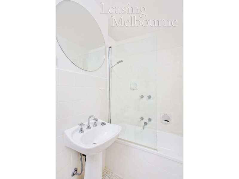 3C/21 The Esplanade, St Kilda VIC 3182