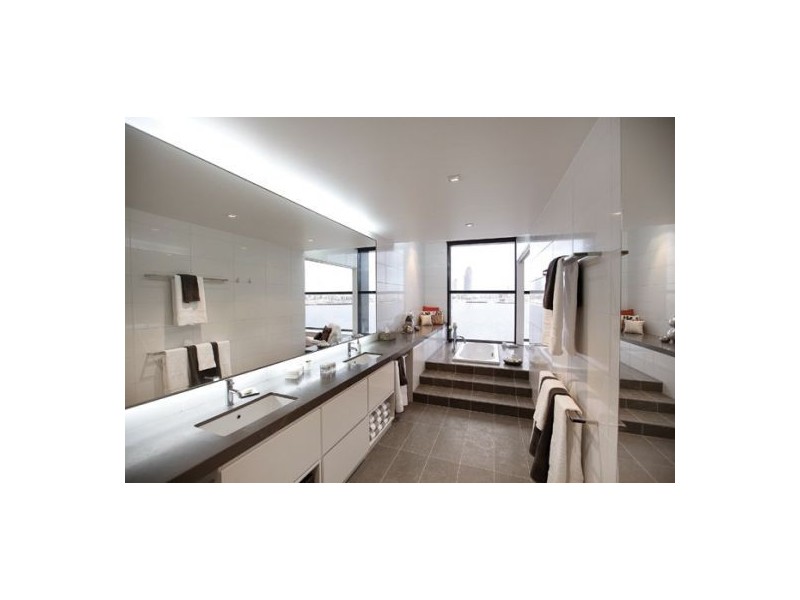 130 Newquay Promenade, Docklands VIC 3008