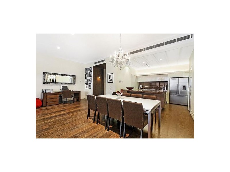 202/150 Clarendon Street, East Melbourne VIC 3002