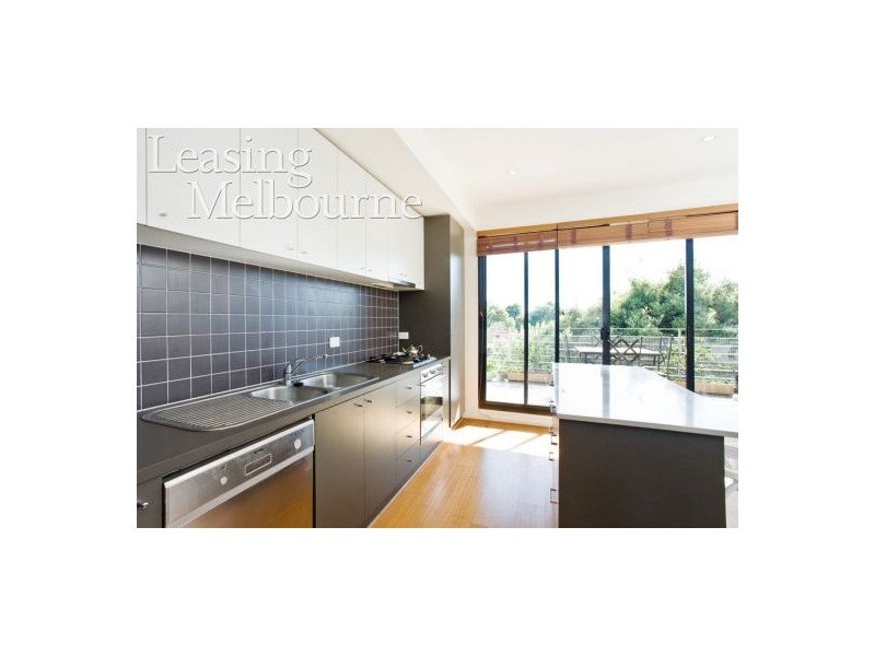 18/41-43 Spray Street, Elwood VIC 3184