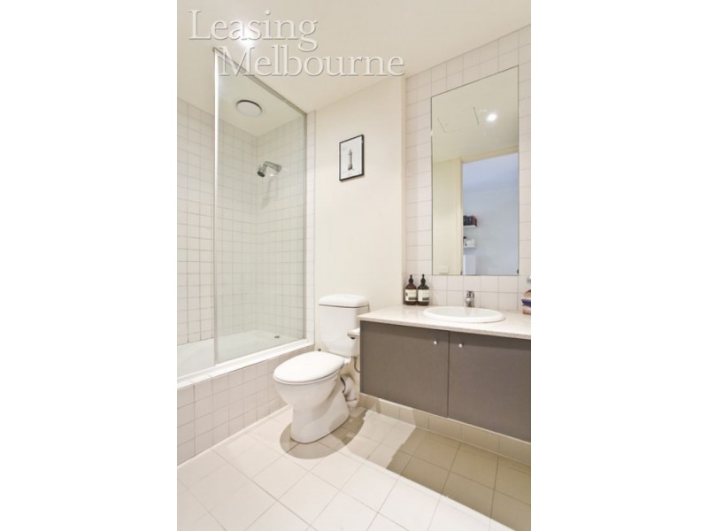 18/41-43 Spray Street, Elwood VIC 3184