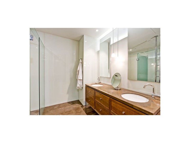 504/150 Clarendon Street, East Melbourne VIC 3002