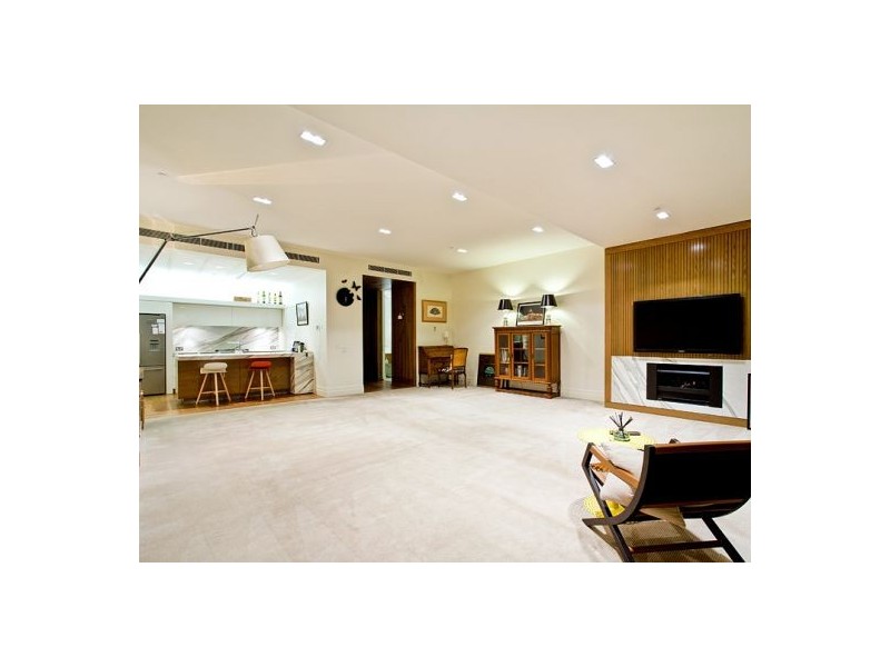 210/150 Clarendon Street, East Melbourne VIC 3002