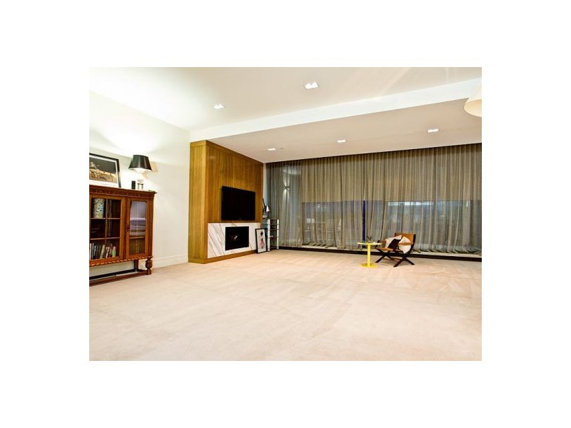 210/150 Clarendon Street, East Melbourne VIC 3002