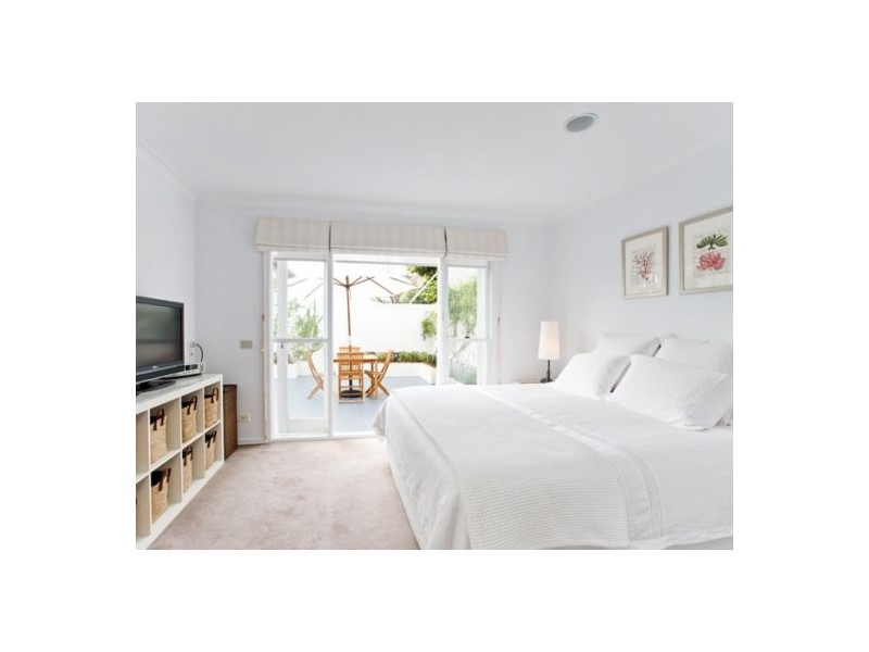 6/14 Woorigoleen Road, Toorak VIC 3142