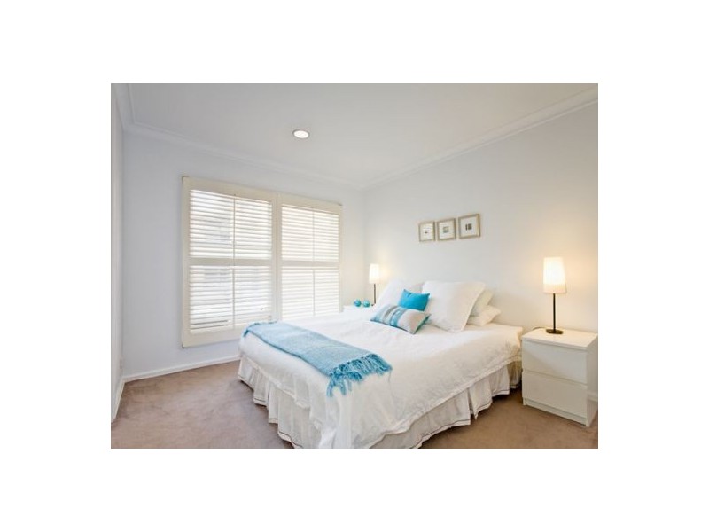 6/14 Woorigoleen Road, Toorak VIC 3142