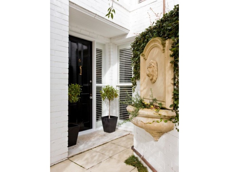 6/14 Woorigoleen Road, Toorak VIC 3142