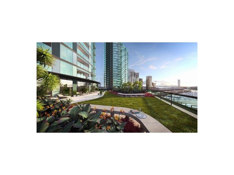 275/8 Waterside Place, Docklands VIC 3008