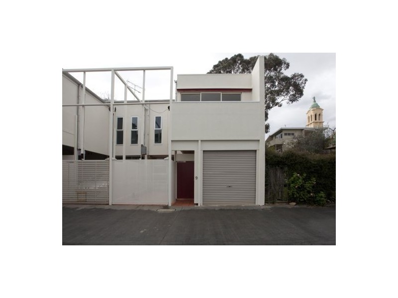 9 St Leonards Place, St Kilda VIC 3182