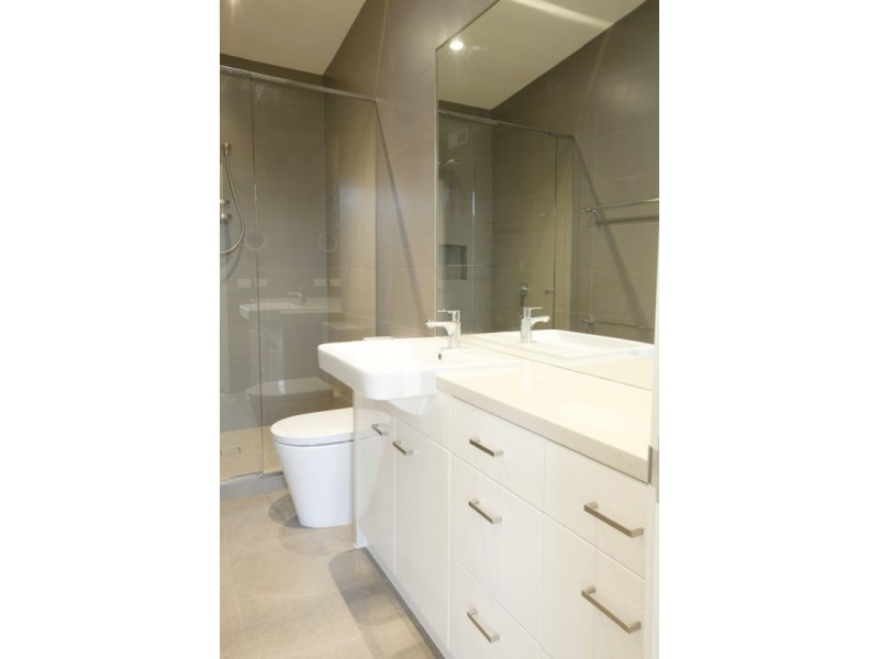 9 St Leonards Place, St Kilda VIC 3182