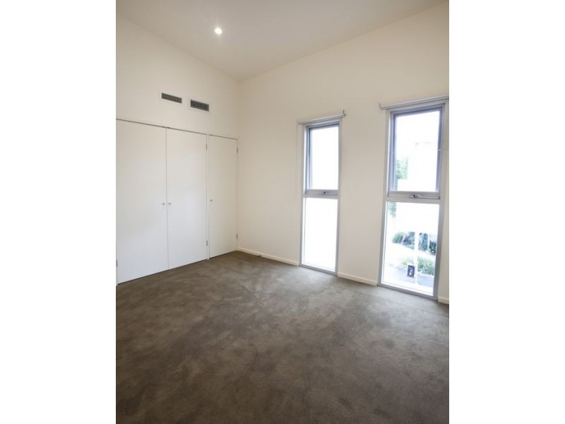 9 St Leonards Place, St Kilda VIC 3182