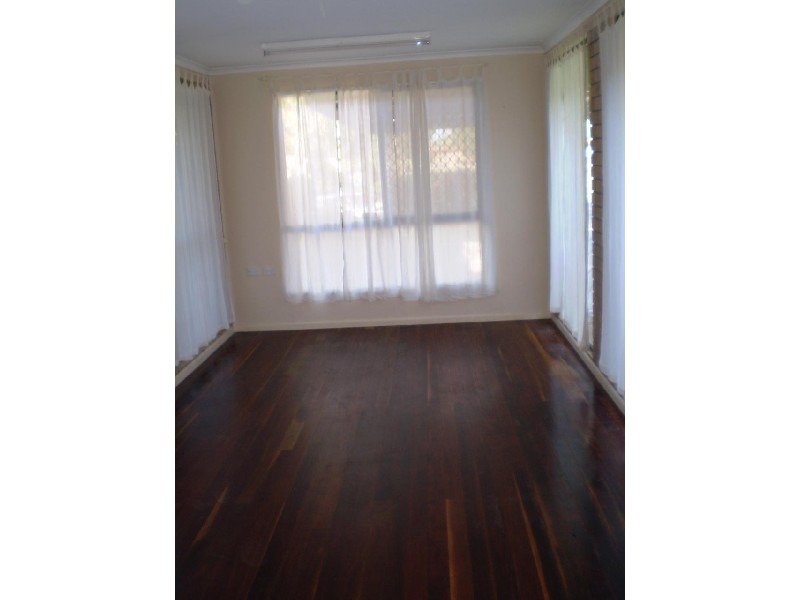 23 Schweitzer Street, Mount Warren Park QLD 4207