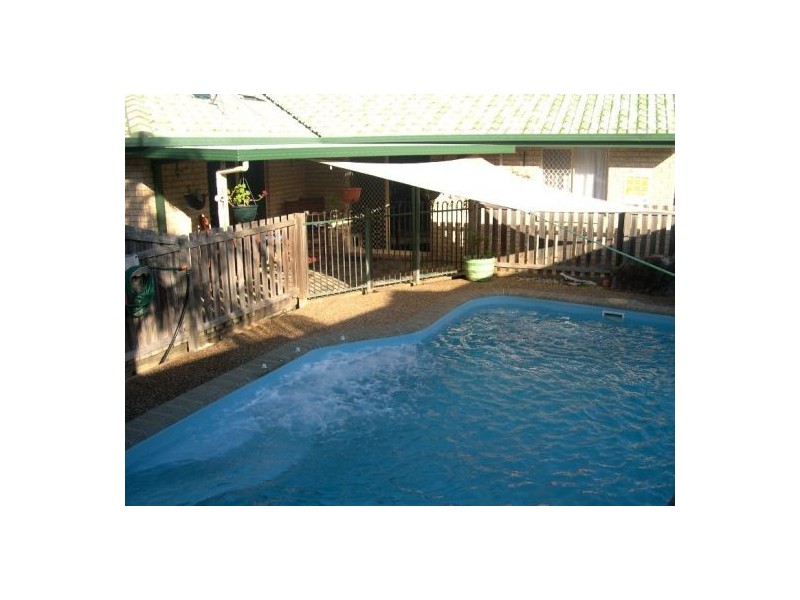 11 Manhattan Drive, Eagleby QLD 4207