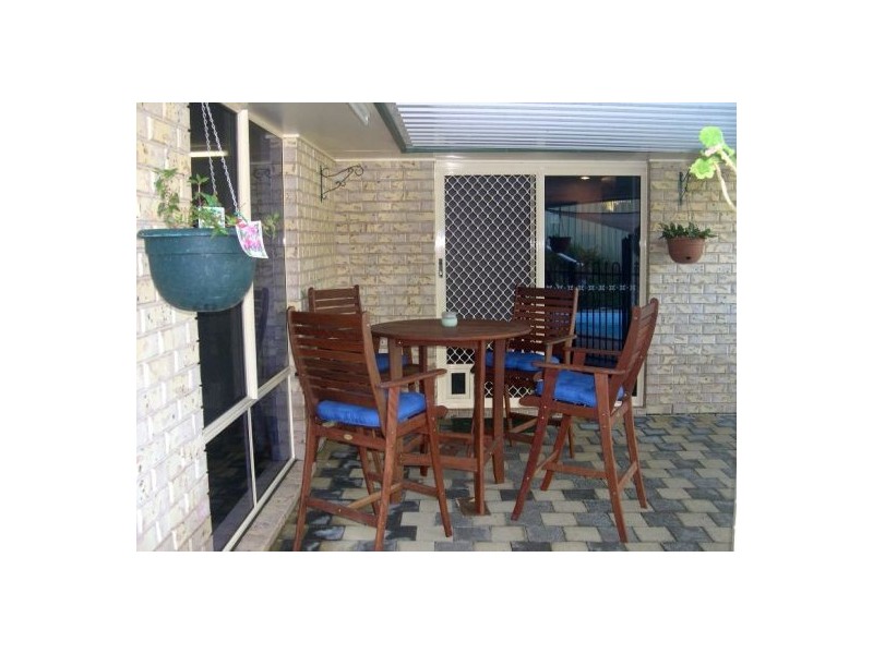 11 Manhattan Drive, Eagleby QLD 4207