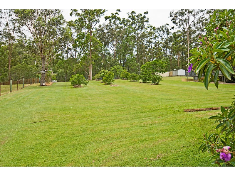 Yatala QLD 4207