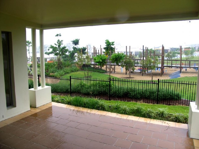 Pacific Pines QLD 4211