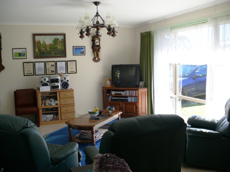 33 Copperfield Drive, Eagleby QLD 4207