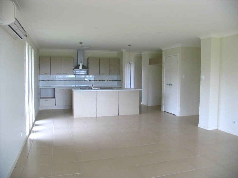 Pacific Pines QLD 4211