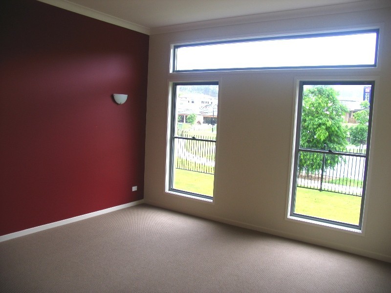 Pacific Pines QLD 4211