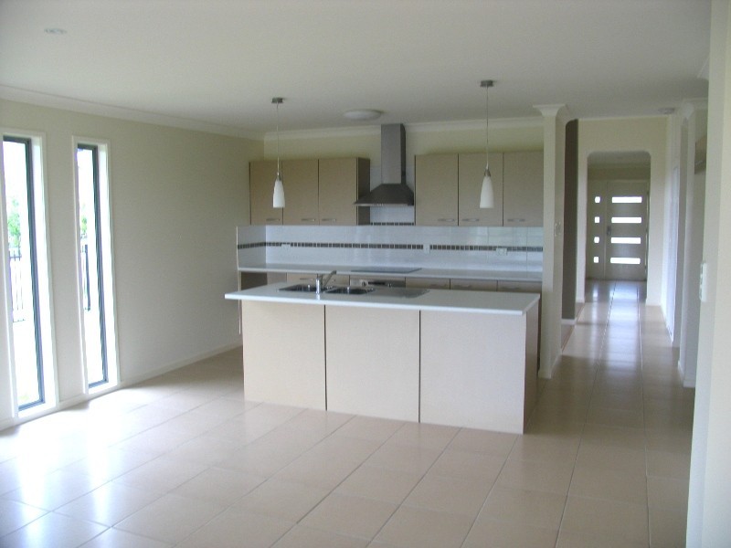 Pacific Pines QLD 4211
