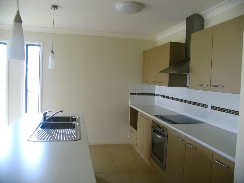 Pacific Pines QLD 4211