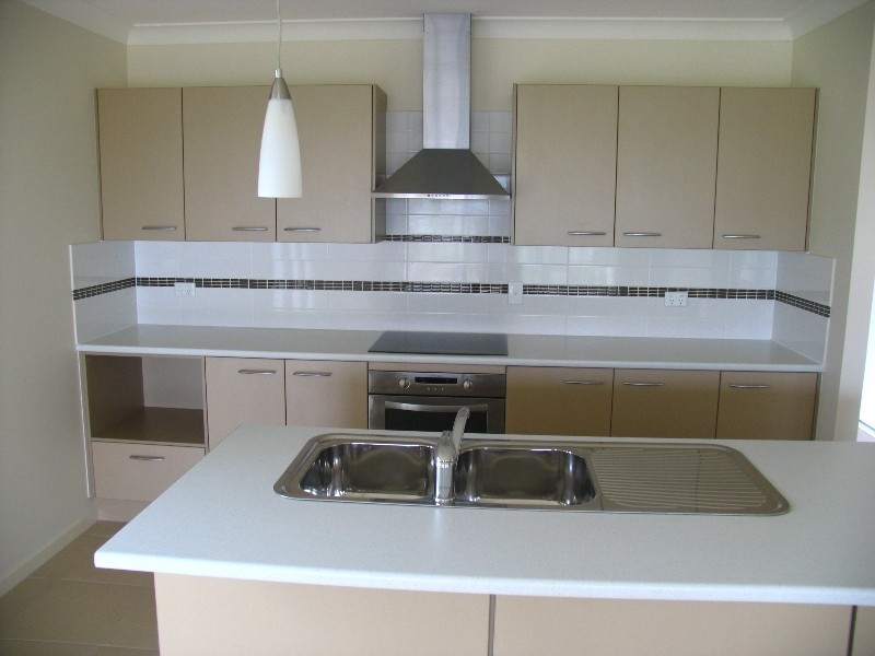 Pacific Pines QLD 4211