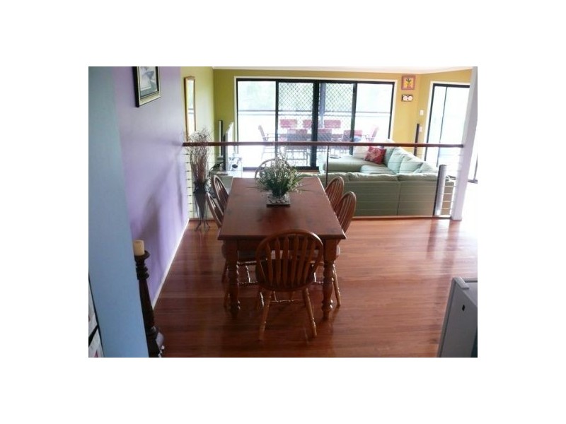 17 Valerie Close, Edens Landing QLD 4207