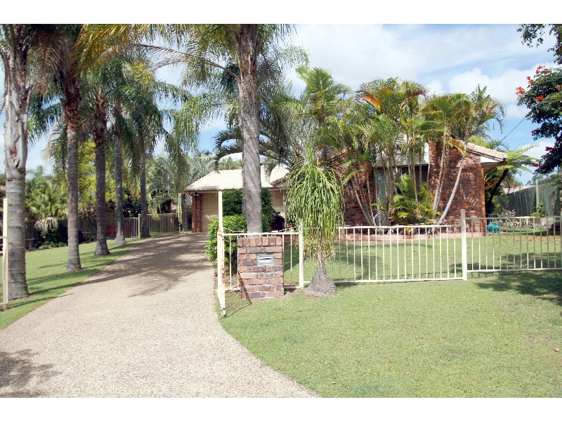 4 Richter Ct, Edens Landing QLD 4207